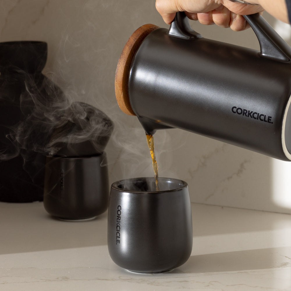 cafe-cups-j3 60e7af654ef9--cafe-cup-lifestyle1.jpg