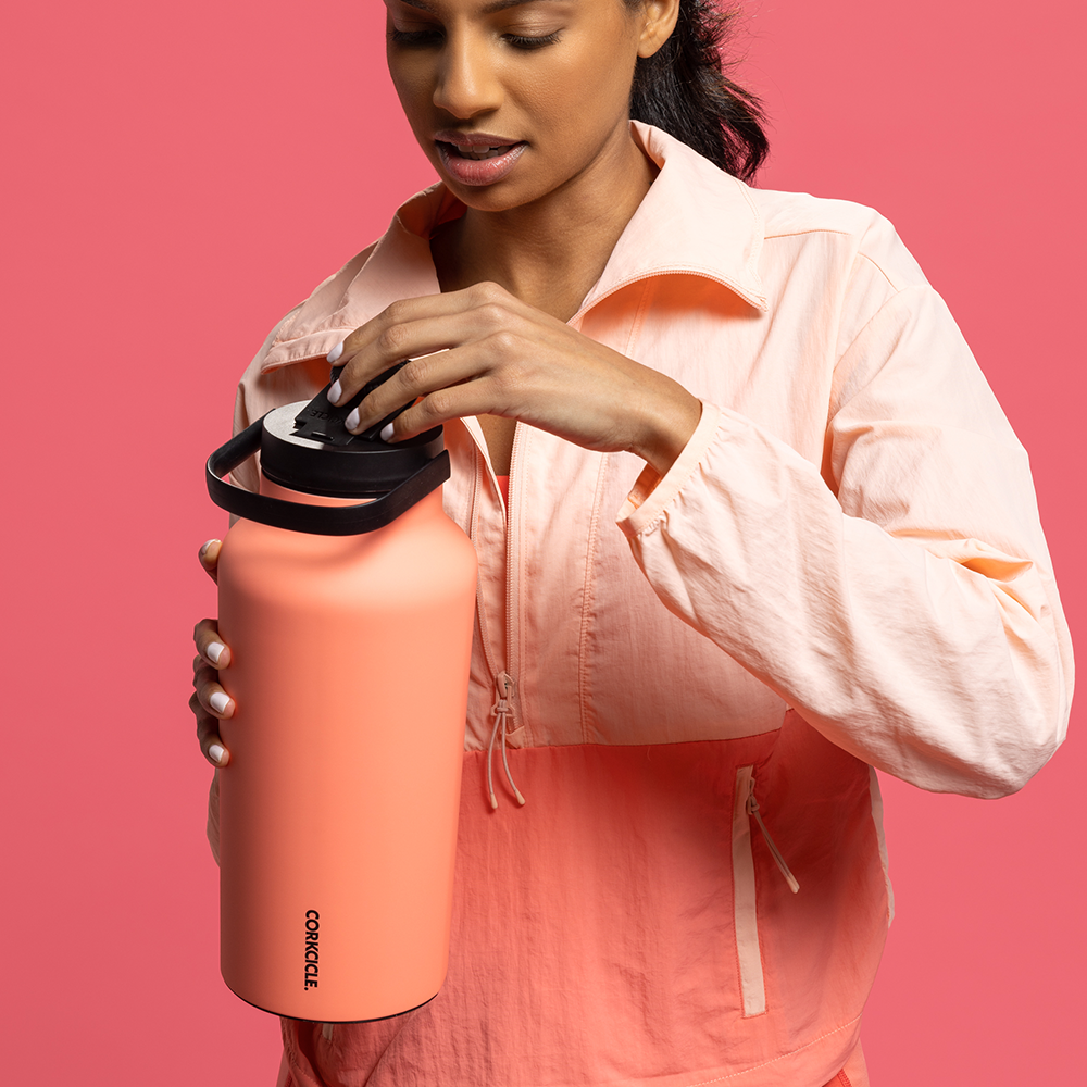 series-a-sport-jug-v5 968dacb42298--05.png